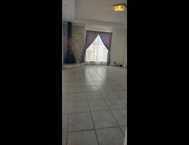 3 BEDROOM PROPERTY TO RENT IN GRASSY PARK